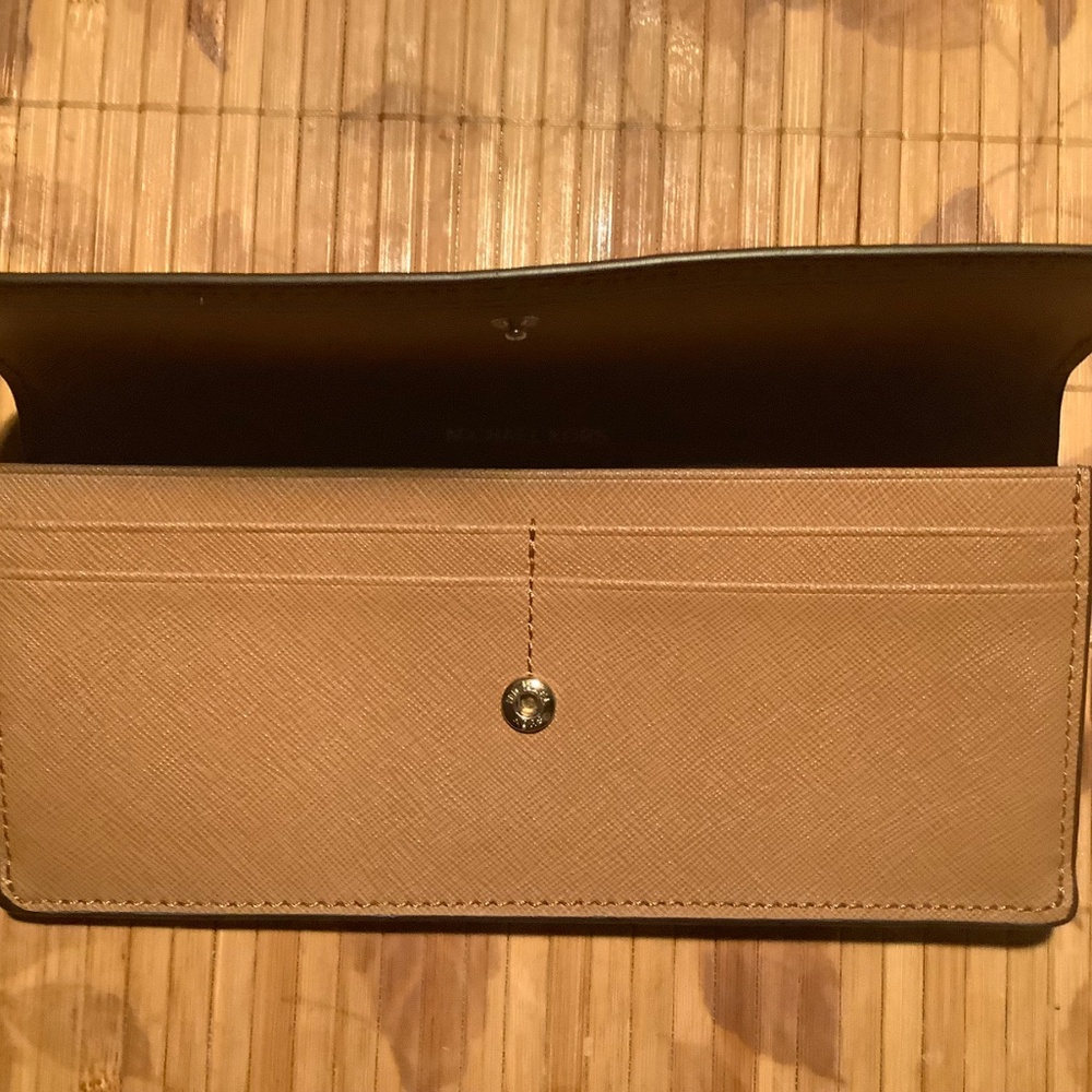 MICHAEL KORS THIN WALLET - BRITISH TAN - NWT - Picture 3 of 4